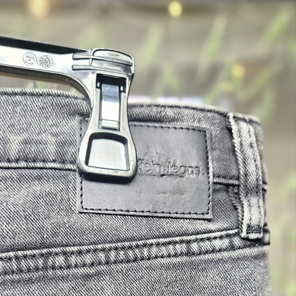 Ladies High Rise Jeans - Picture 4 of 6